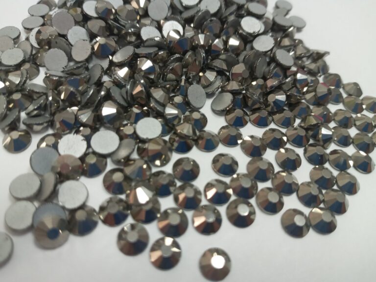 Crystals Non-Hotfix JET HEMATITE