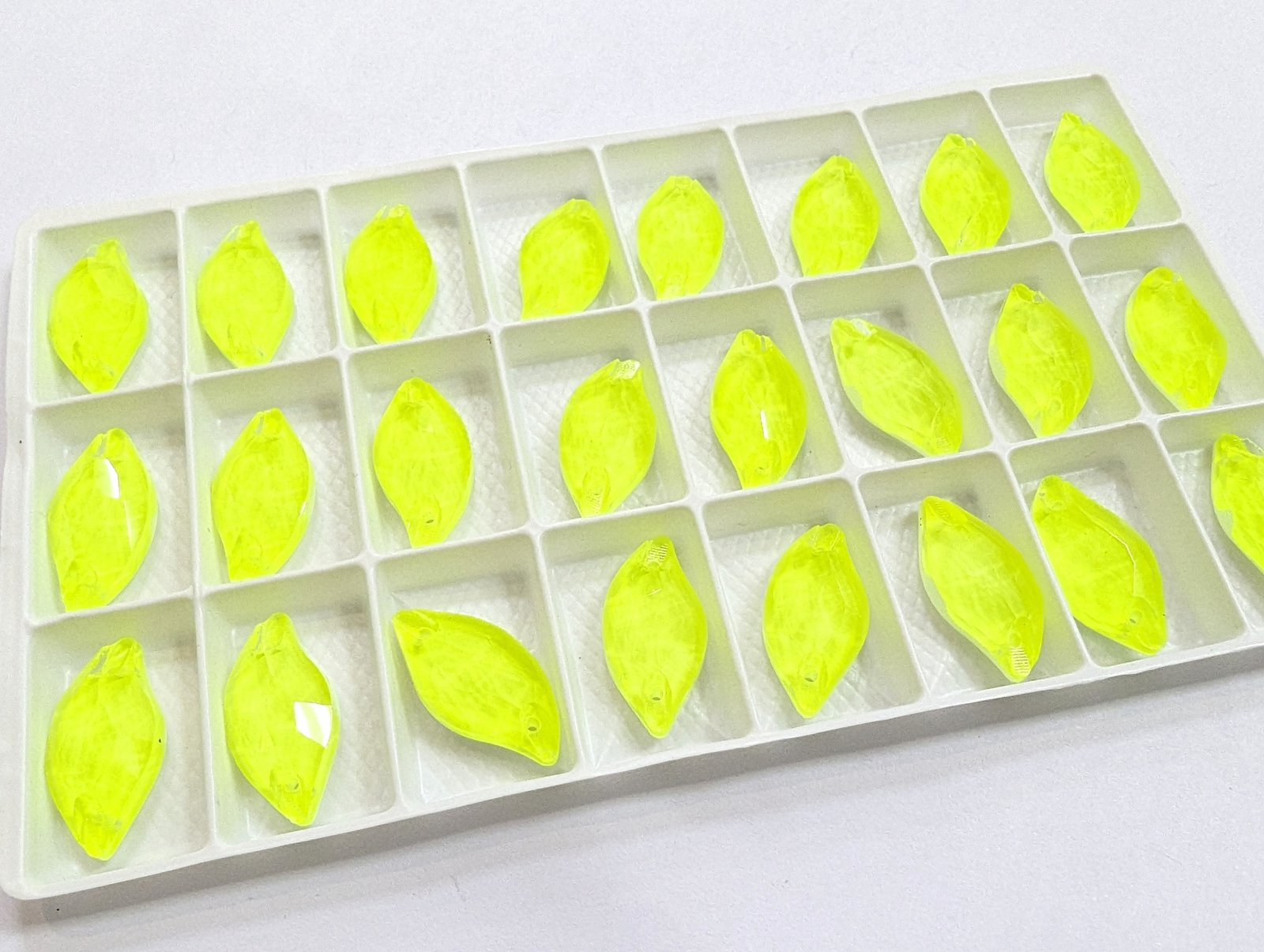 Leaf Sew-On Stones