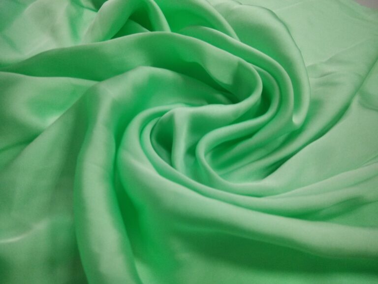 Stretch Satin - Chrisanne Clover SPEARMINT